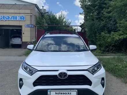 Toyota RAV4 2021 года за 17 000 000 тг. в Костанай