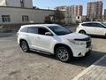 Toyota Highlander 2015 годаfor17 000 000 тг. в Актау