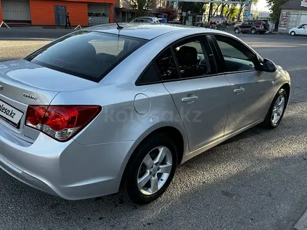 Chevrolet Cruze 2013 года за 4 500 000 тг. в Шымкент – фото 3