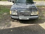 Mercedes-Benz E 200 1995 года за 1 200 000 тг. в Семей – фото 2