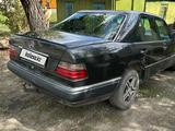 Mercedes-Benz E 200 1995 года за 1 200 000 тг. в Семей – фото 4