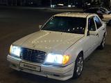 Mercedes-Benz E 220 1993 года за 2 300 000 тг. в Жезказган – фото 2