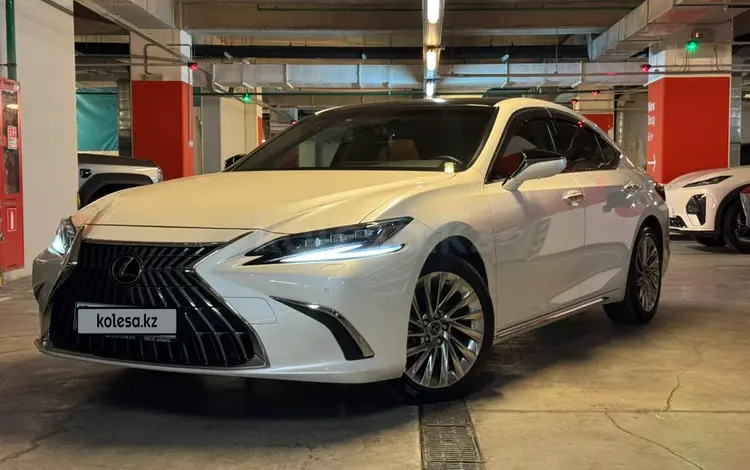 Lexus ES 300h F Sport Design 2023 годаүшін28 890 000 тг. в Алматы