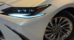 Lexus ES 300h F Sport Design 2023 года за 28 890 000 тг. в Алматы – фото 3