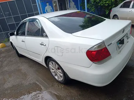 Toyota Camry 2005 года за 5 500 000 тг. в Петропавловск – фото 7