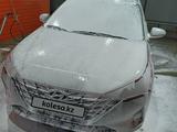 Hyundai Solaris 2022 года за 9 000 000 тг. в Уральск – фото 4