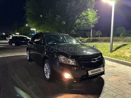 Chevrolet Cruze 2015 года за 4 500 000 тг. в Шымкент – фото 2