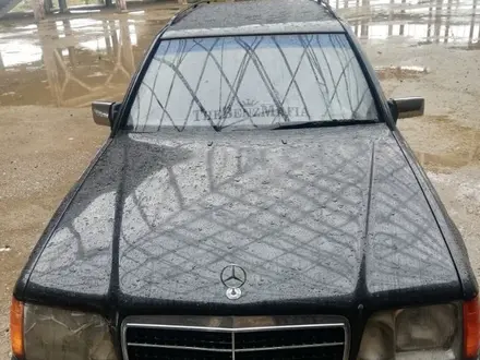 Mercedes-Benz E 200 1995 года за 1 900 000 тг. в Астана – фото 4