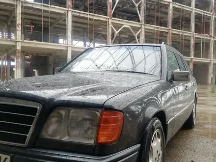 Mercedes-Benz E 200 1995 года за 1 900 000 тг. в Астана