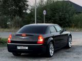 Chrysler 300C 2005 года за 4 700 000 тг. в Алматы – фото 5