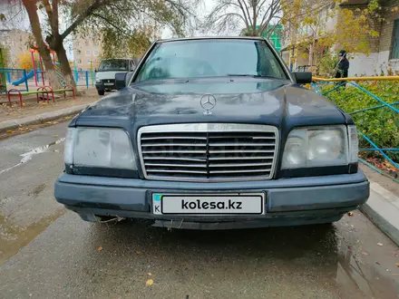 Mercedes-Benz E 220 1994 года за 1 850 000 тг. в Кызылорда – фото 4