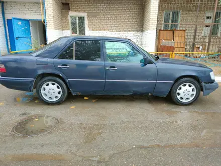 Mercedes-Benz E 220 1994 года за 1 850 000 тг. в Кызылорда – фото 5