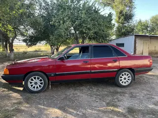 Audi 100, 1990