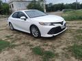 Toyota Camry 2017 годаfor9 500 000 тг. в Актобе – фото 10