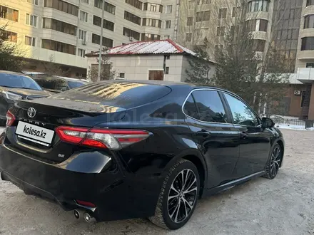 Toyota Camry 2017 года за 10 400 000 тг. в Астана – фото 5