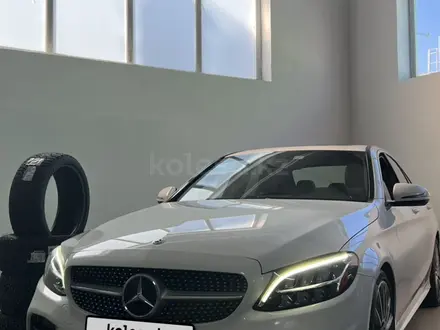 Mercedes-Benz C 300 2019 года за 18 500 000 тг. в Актобе