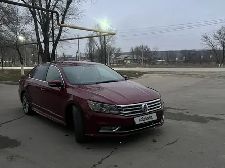 Volkswagen Passat 2016 года за 5 000 000 тг. в Алматы – фото 9