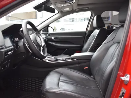 Hyundai Sonata Luxe 2021 года за 10 390 000 тг. в Алматы – фото 15