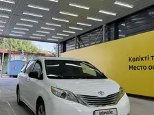 Toyota Sienna, 2012