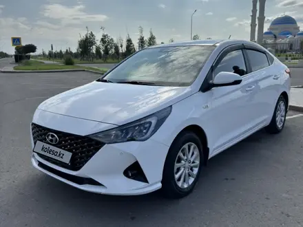 Hyundai Accent 2021 года за 8 500 000 тг. в Астана – фото 2