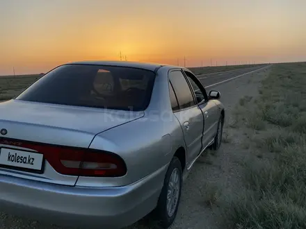 Mitsubishi Galant 1995 года за 1 200 000 тг. в Актау – фото 4