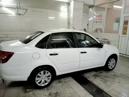 ВАЗ (Lada) Granta 2190 2019 годаүшін4 200 000 тг. в Семей