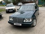 Mercedes-Benz E 220 1995 годаfor3 150 000 тг. в Алматы – фото 2