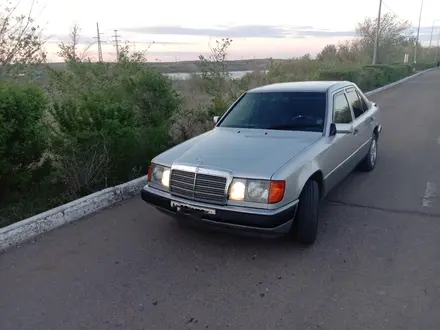 Mercedes-Benz E 200 1991 года за 2 700 000 тг. в Жезказган