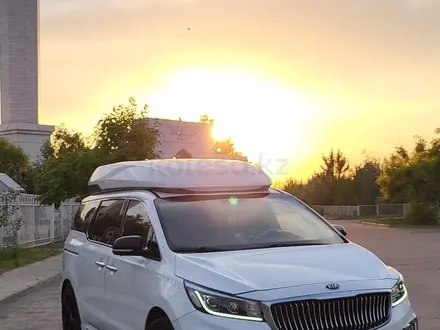 Kia Carnival 2017 года за 10 500 000 тг. в Жетысай – фото 32