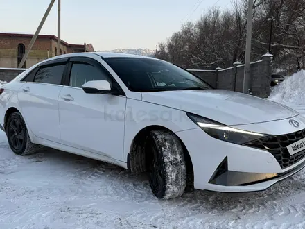 Hyundai Elantra 2022 года за 9 500 000 тг. в Алматы – фото 3