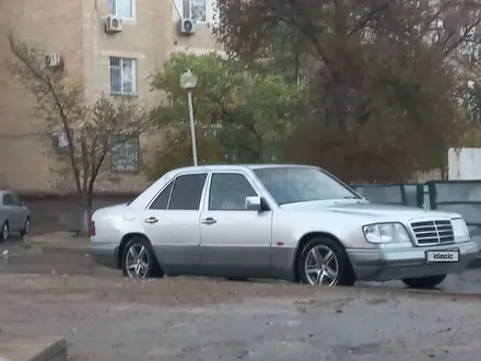 Mercedes-Benz E 280 1993 года за 2 300 000 тг. в Актау