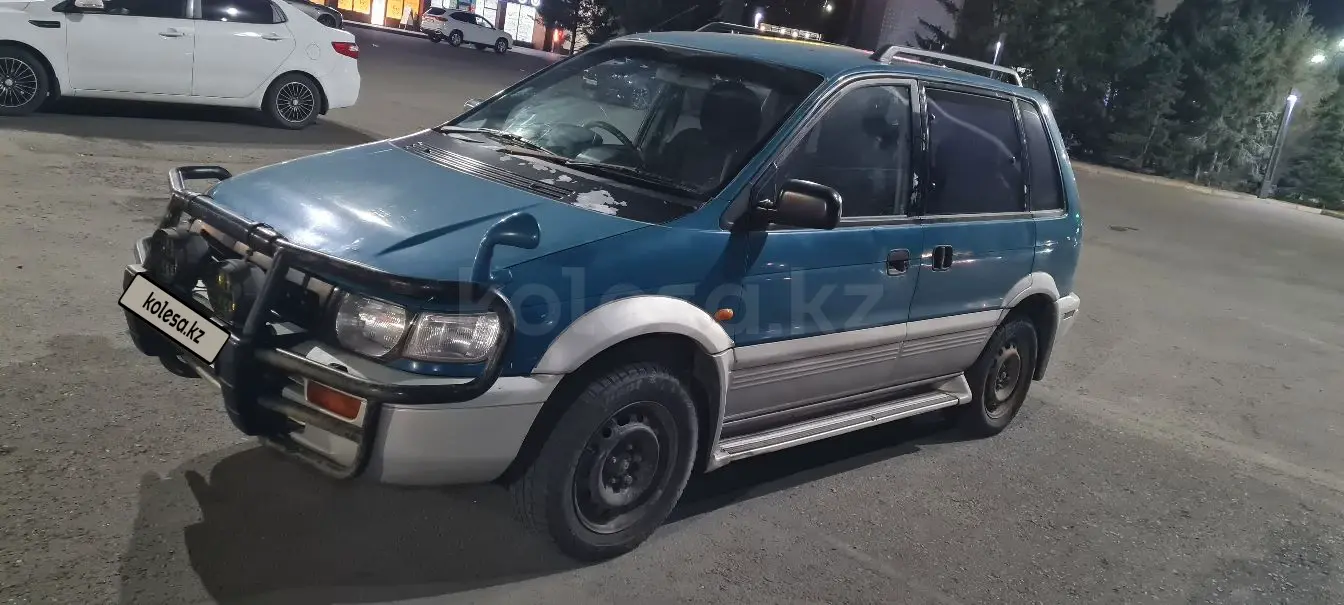 Mitsubishi RVR, 1995