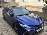 Toyota Camry 2021 года за 18 000 000 тг. в Астана