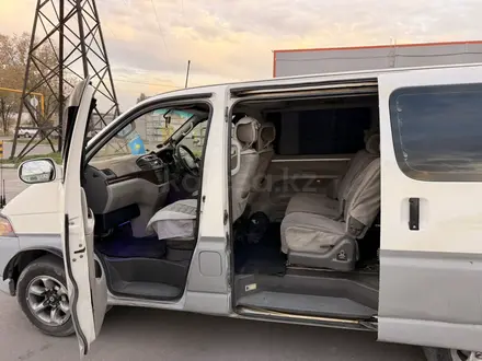 Toyota HiAce Regius 1998 года за 2 850 000 тг. в Алматы – фото 8