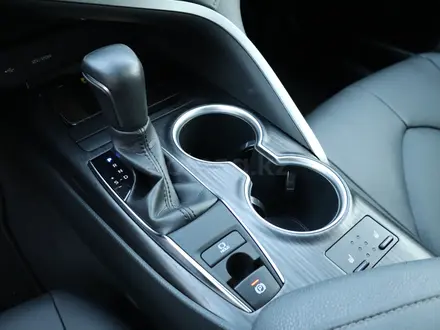 Toyota Camry Prestige 2023 года за 14 590 000 тг. в Астана – фото 14