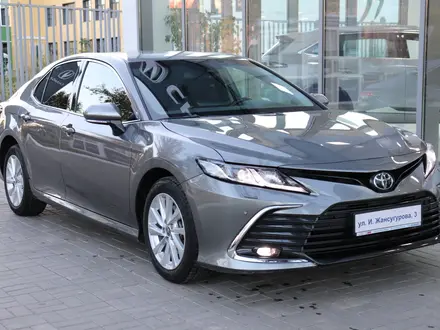 Toyota Camry Prestige 2023 года за 14 590 000 тг. в Астана – фото 7
