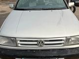 Volkswagen Vento 1993 года за 1 000 000 тг. в Тараз – фото 2