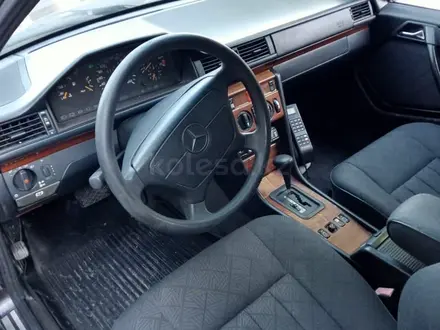 Mercedes-Benz E 280 1995 года за 3 500 000 тг. в Алматы – фото 9