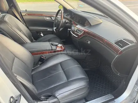 Mercedes-Benz S 500 2007 года за 6 600 000 тг. в Алматы – фото 12