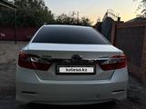 Toyota Camry 2014 года за 8 500 000 тг. в Актобе – фото 5