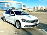 Volkswagen Passat 2018 года за 10 100 000 тг. в Алматы