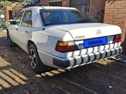 Mercedes-Benz E 220 1992 года за 2 300 000 тг. в Петропавловск – фото 8