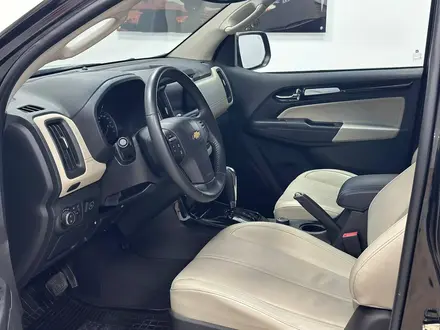 Chevrolet TrailBlazer 2020 года за 9 390 000 тг. в Атырау – фото 8