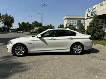 BMW 520 2014 года за 8 000 000 тг. в Алматы