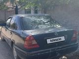 Mercedes-Benz C 180 1995 года за 850 000 тг. в Алматы – фото 3