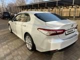 Toyota Camry 2018 годаfor16 500 000 тг. в Алматы – фото 2