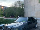 Mercedes-Benz E 300 1991 года за 600 000 тг. в Астана – фото 2