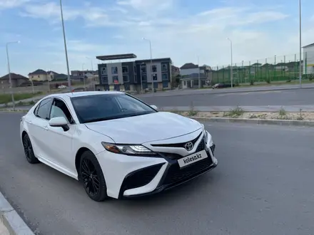 Toyota Camry 2019 года за 11 700 000 тг. в Шымкент – фото 3