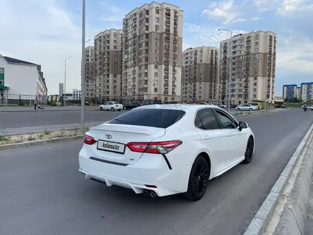 Toyota Camry 2019 года за 11 700 000 тг. в Шымкент – фото 4