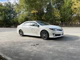Toyota Camry 2014 года за 6 200 000 тг. в Актобе – фото 2